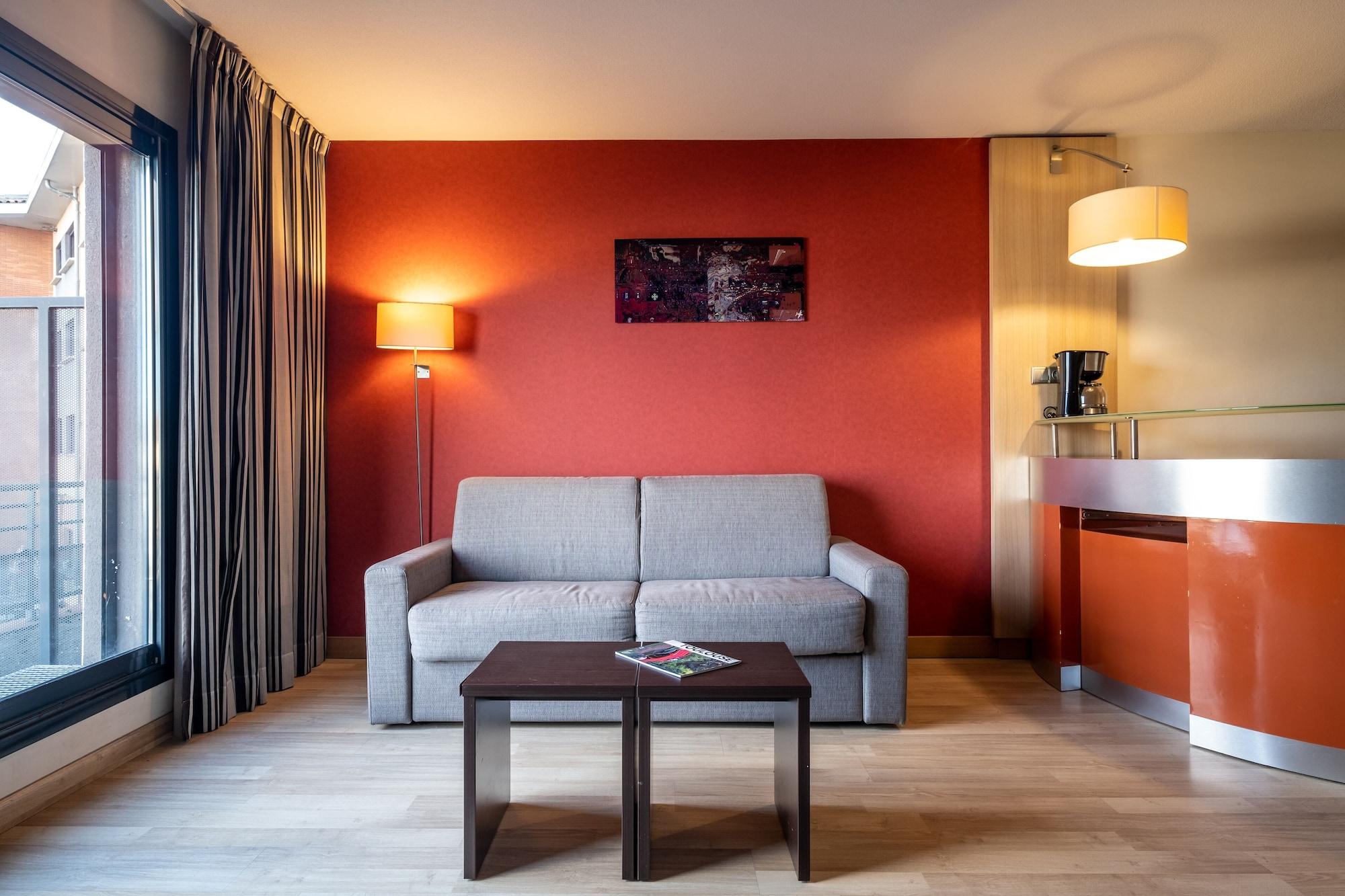 Clarion Aparthotel Toulouse Blagnac Airport Экстерьер фото