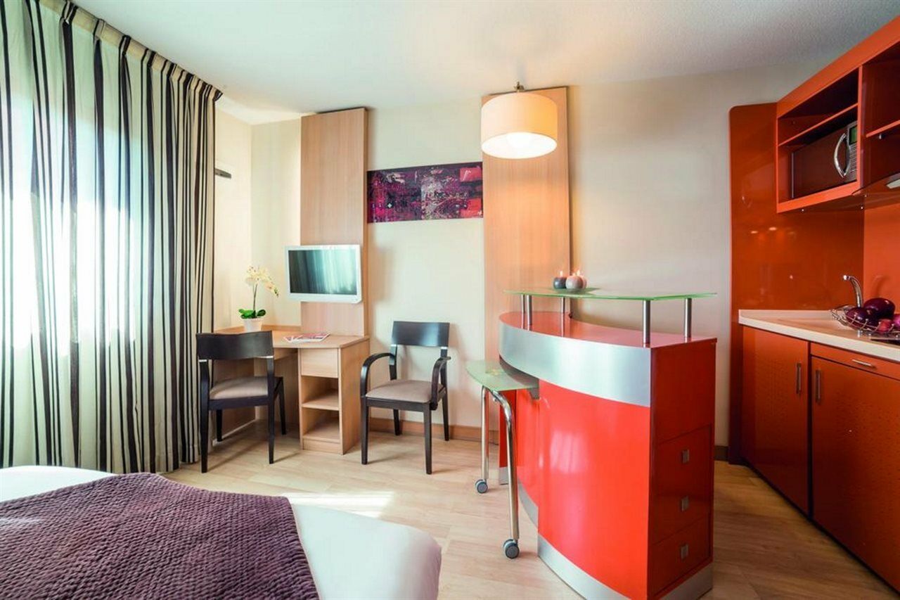 Clarion Aparthotel Toulouse Blagnac Airport Экстерьер фото
