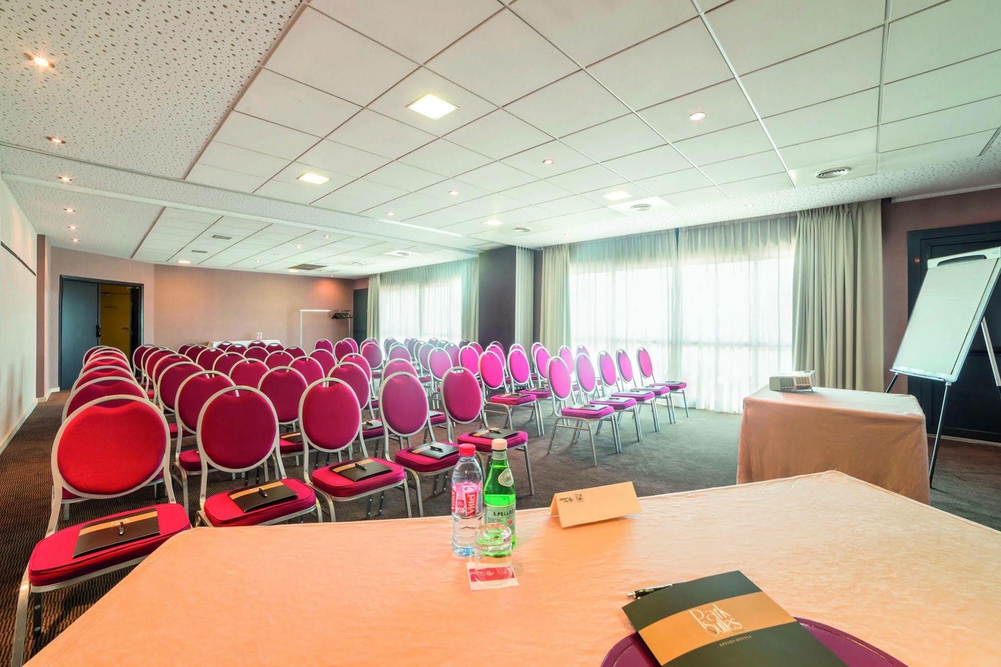 Clarion Aparthotel Toulouse Blagnac Airport Экстерьер фото